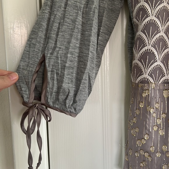 TINY (from Anthropologie) detailed top Sz Medium - Picture 5 of 11